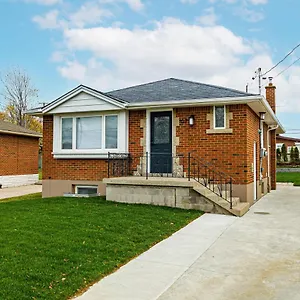 Apartment Mountain Duplex On Winchester Blvd, Hamilton